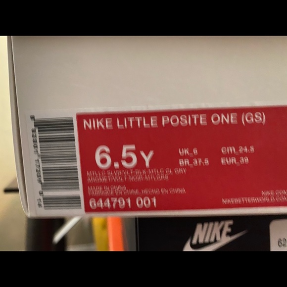 Nike posite one - Picture 2 of 2